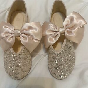 H&M Kids Sparkly Bow Dress Shoes - Cream